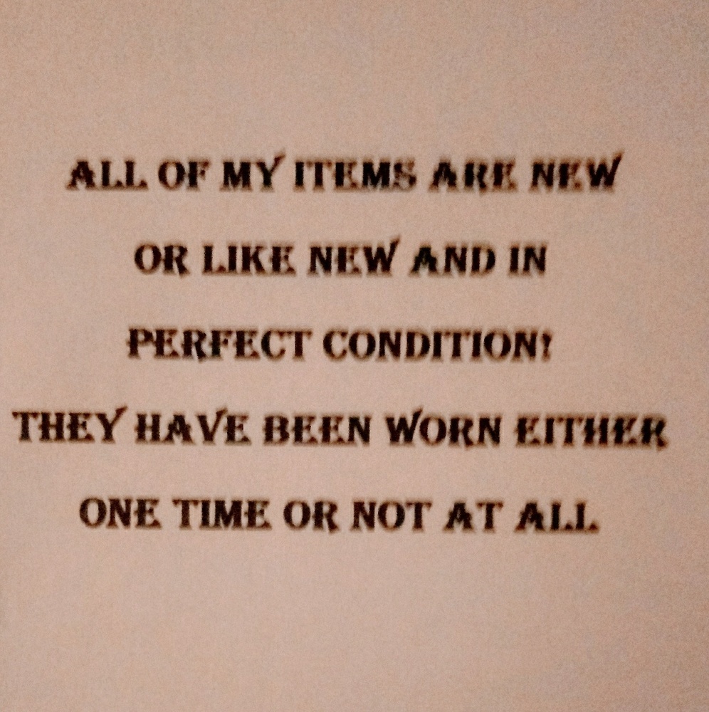 New or Like New + FREE GIFT W/PURCHASE